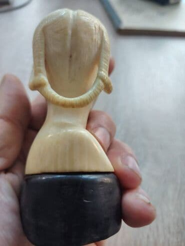 Миски: Антикварный бюст «Африканка», ручная работа (кость) Описание at lalafo.az — 5 Миски: Антикварный бюст «Африканка», ручная работа (кость) Описание — 5