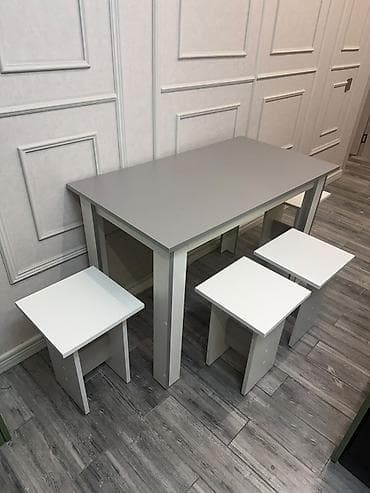 Mətbəx üçün, İşlənmiş, Kvadrat masa, 4 stul lalafo.az -da Mətbəx üçün, İşlənmiş, Kvadrat masa, 4 stul