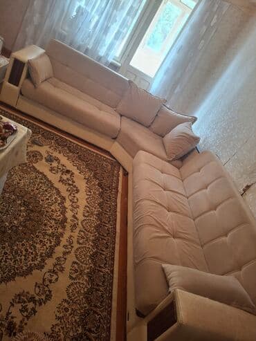 Künc divan, İşlənmiş, Açılan, Bazalı, Çatdırılma yoxdur lalafo.az -da Künc divan, İşlənmiş, Açılan, Bazalı, Çatdırılma yoxdur