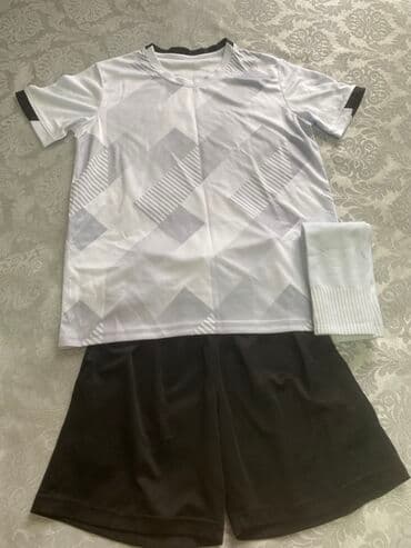 Futbol forması dəsti. Tezedir. Geyinilmir deye satilir. Baha alinib lalafo.az -da Futbol forması dəsti. Tezedir. Geyinilmir deye satilir. Baha alinib