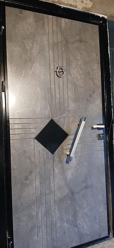 Seyf qapı – metal konstruksiya, səs və külək keçirmir. Müasir dizayn lalafo.az -da Seyf qapı – metal konstruksiya, səs və külək keçirmir. Müasir dizayn