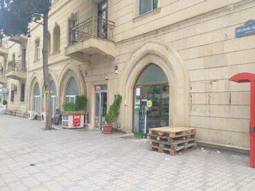 Гаражи: Yaxınlıqda market, .Gəncə ş Mərkəzi Unvermağın GDU nun Yanı Kəpəz at lalafo.az — 4 Гаражи: Yaxınlıqda market, .Gəncə ş Mərkəzi Unvermağın GDU nun Yanı Kəpəz — 4