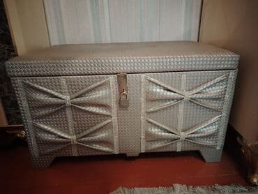 Gümüşü rəngli dekorativ sandıq/çamadankasa - Material: parıldayan lalafo.az -da Gümüşü rəngli dekorativ sandıq/çamadankasa - Material: parıldayan