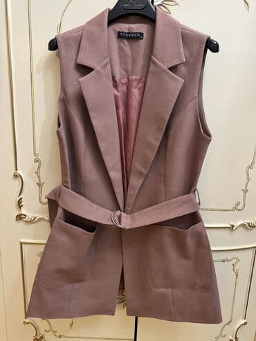 Yeni kostum hec qeyinilmeyibikisi bir yerde satilir lalafo.az -da Yeni kostum hec qeyinilmeyibikisi bir yerde satilir