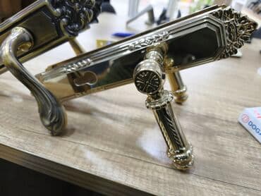 Klassik dizaynlı qapı tutacağı və zamok dəsti - Material: möhkəm lalafo.az -da Klassik dizaynlı qapı tutacağı və zamok dəsti - Material: möhkəm