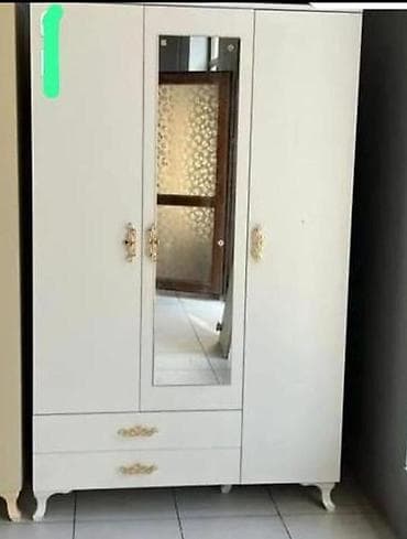 Üç qapılı dolab 150 AZN . yenidir çatdırılma quraşdırılma mümkündür lalafo.az -da Üç qapılı dolab 150 AZN . yenidir çatdırılma quraşdırılma mümkündür