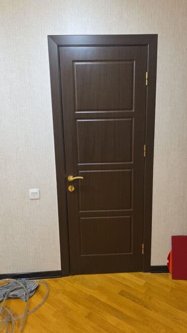 Daxili qapı dəsti – tünd qəhvəyi rəng, klassik dizayn 6 ədəd qapı lalafo.az -da Daxili qapı dəsti – tünd qəhvəyi rəng, klassik dizayn 6 ədəd qapı