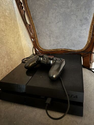 Sony PlayStation 4 (PS4) oyun konsolu ustunde 4-5 dene de oyun lalafo.az -da Sony PlayStation 4 (PS4) oyun konsolu ustunde 4-5 dene de oyun