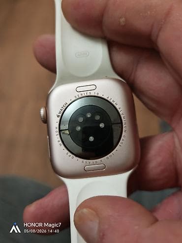 * Model: Apple Watch Series 10 * Ölçü: 42 MM * Gövdə materialı lalafo.az -da * Model: Apple Watch Series 10 * Ölçü: 42 MM * Gövdə materialı