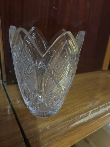 Bir vaza, Xrustal lalafo.az -da Bir vaza, Xrustal