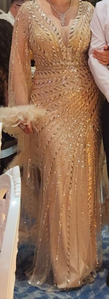 Qızıl tonlarında zərif ziyafət/libas - Model: Uzun, yerə qədər lalafo.az -da Qızıl tonlarında zərif ziyafət/libas - Model: Uzun, yerə qədər