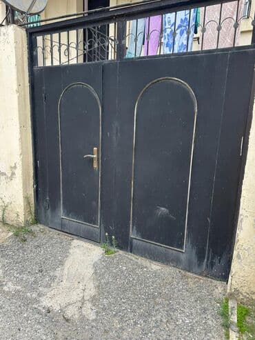 İşlənmiş Dəmir Həyət darvazası, Yana açılan, 250 m, Mexaniki, Qapı ilə, rəng - Boz, Ünvandan götürmə lalafo.az -da İşlənmiş Dəmir Həyət darvazası, Yana açılan, 250 m, Mexaniki, Qapı ilə, rəng - Boz, Ünvandan götürmə