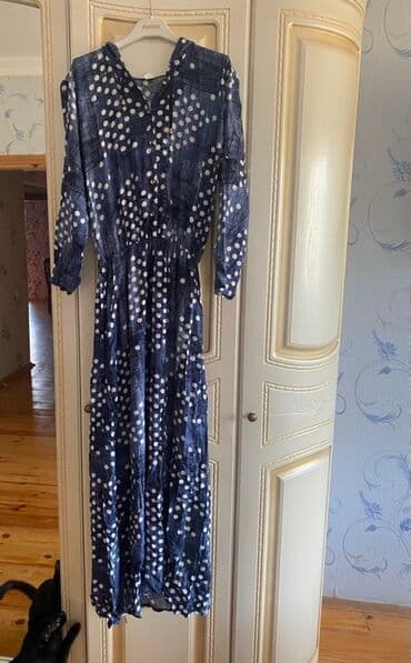 Göylə ağ rənglərin qarışığından ibarət, ağ nöqtələrlə bəzədilmiş lalafo.az -da Göylə ağ rənglərin qarışığından ibarət, ağ nöqtələrlə bəzədilmiş