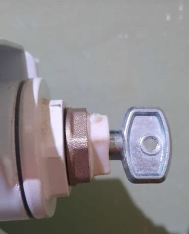 Механические ключи: Məhsul: Radiator hava buraxma açarı (Mayevski kranı üçün açar) at lalafo.az — 1 Механические ключи: Məhsul: Radiator hava buraxma açarı (Mayevski kranı üçün açar) — 1