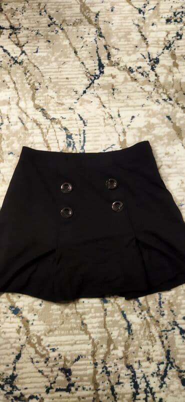 Qara mini ətək – düyməli dizayn - Rəng: qara - Kəsim: mini, yuxarıdan lalafo.az -da Qara mini ətək – düyməli dizayn - Rəng: qara - Kəsim: mini, yuxarıdan