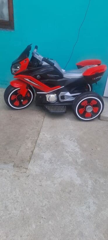 Uşaq üçün elektrikli üçtəkərli motosiklet. 430 alinib 150yə satilir lalafo.az -da Uşaq üçün elektrikli üçtəkərli motosiklet. 430 alinib 150yə satilir
