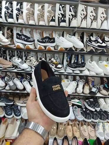 Qadın üçün gündəlik loafer ayaqqabısı - Stil: Minimal dizaynlı lalafo.az -da Qadın üçün gündəlik loafer ayaqqabısı - Stil: Minimal dizaynlı