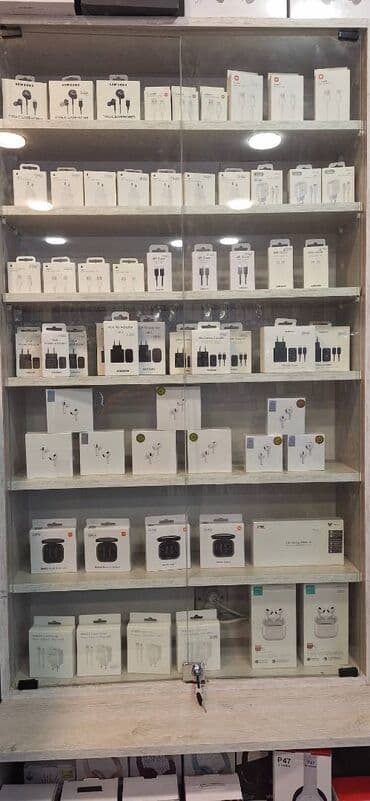 Mağazada 2 bölmə arendaya verilir. Ünvan tam Həzi Aslanov metrosunun lalafo.az -da Mağazada 2 bölmə arendaya verilir. Ünvan tam Həzi Aslanov metrosunun