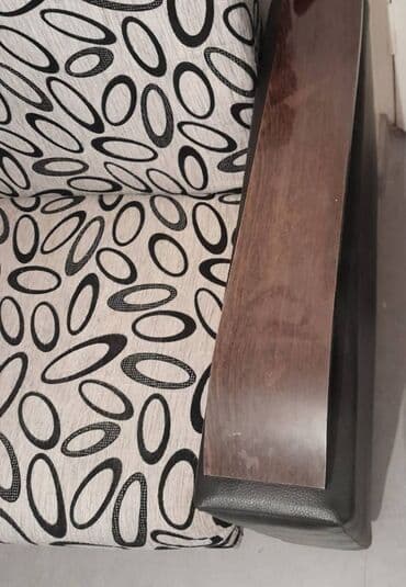 Divan aksesuarı satılır. Bir ədəd var. Uzunluğu 70 sm. Eni 11 sm lalafo.az -da Divan aksesuarı satılır. Bir ədəd var. Uzunluğu 70 sm. Eni 11 sm