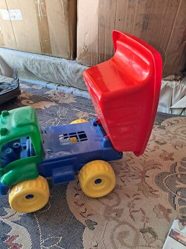 Plastik Uşaq Yük Maşını (dump truck) - Rənglər: qırmızı kuzov, yaşıl lalafo.az -da Plastik Uşaq Yük Maşını (dump truck) - Rənglər: qırmızı kuzov, yaşıl