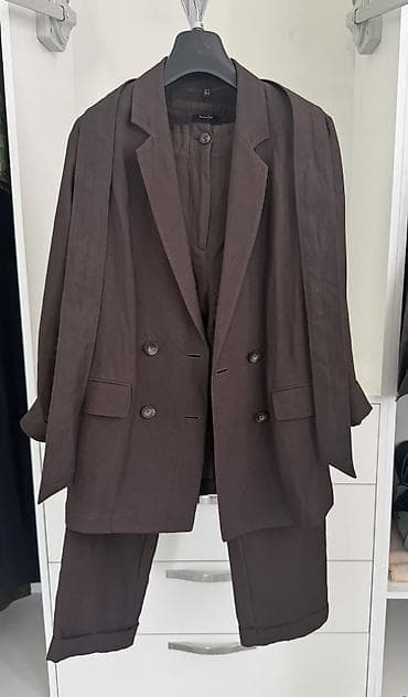 Льняной костюм Massimo Dutti, коричневый. Размер S-M. Одевался в lalafo.az -da Льняной костюм Massimo Dutti, коричневый. Размер S-M. Одевался в