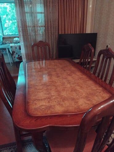 Qonaq otağı üçün, İşlənmiş, Açılmayan, Dördbucaq masa, 6 stul lalafo.az -da Qonaq otağı üçün, İşlənmiş, Açılmayan, Dördbucaq masa, 6 stul