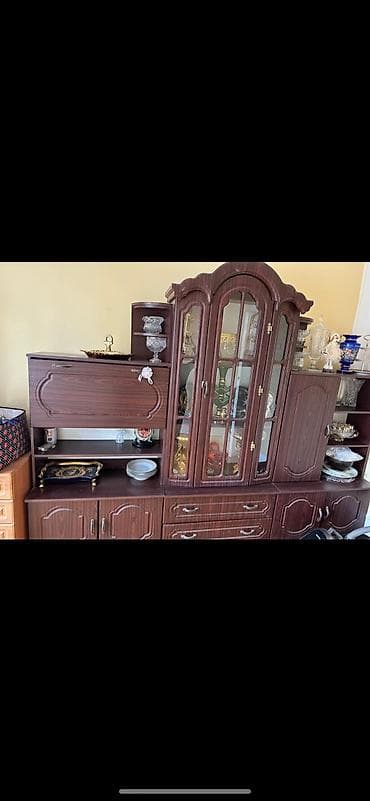 Təcili satılır! Çox səliqəli istifadə olunmuş qonaq otağı servanti lalafo.az -da Təcili satılır! Çox səliqəli istifadə olunmuş qonaq otağı servanti