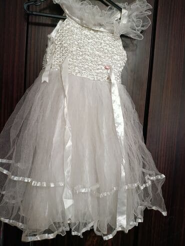 Ağ rəngli qız uşağı üçün ziyafət/şənlik paltarı. - Üst hissə lalafo.az -da Ağ rəngli qız uşağı üçün ziyafət/şənlik paltarı. - Üst hissə