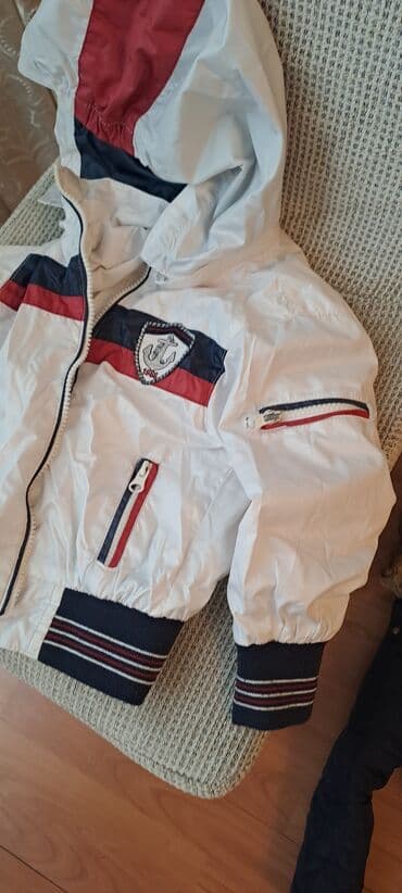 2,3,4 yaş uşaqlar ücün, gödəkcələr. 5 -10 m lalafo.az -da 2,3,4 yaş uşaqlar ücün, gödəkcələr. 5 -10 m