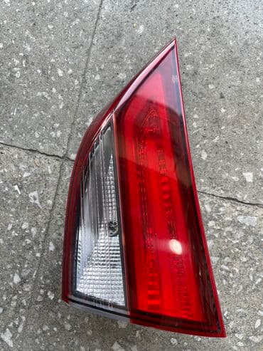 2015 model Hyundai Elantranin ustunden cixma arxa stoplar.Originaldir lalafo.az -da 2015 model Hyundai Elantranin ustunden cixma arxa stoplar.Originaldir