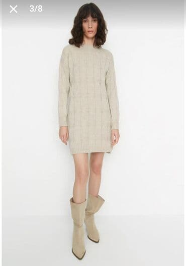 Triko paltar, 1 defe geyinilib teze kimidi,S razmer,M ve L de olur lalafo.az -da Triko paltar, 1 defe geyinilib teze kimidi,S razmer,M ve L de olur