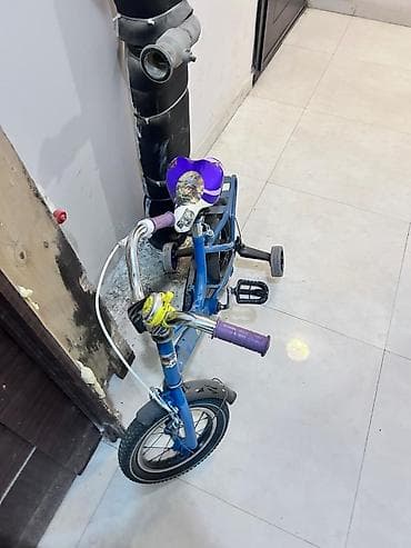 Uşaq üçün iki təkərli velosiped, əlavə yan dayaq təkərləri ilə lalafo.az -da Uşaq üçün iki təkərli velosiped, əlavə yan dayaq təkərləri ilə