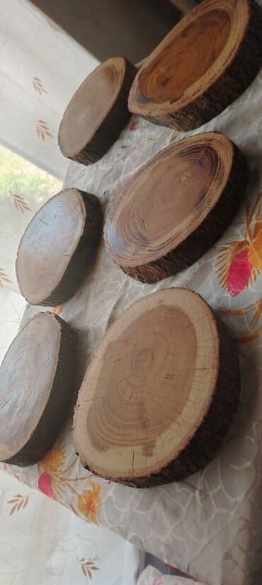 Təmiz taxtadan altlıqlar satılır. Biri 3 manat, hamısını alana lalafo.az -da Təmiz taxtadan altlıqlar satılır. Biri 3 manat, hamısını alana