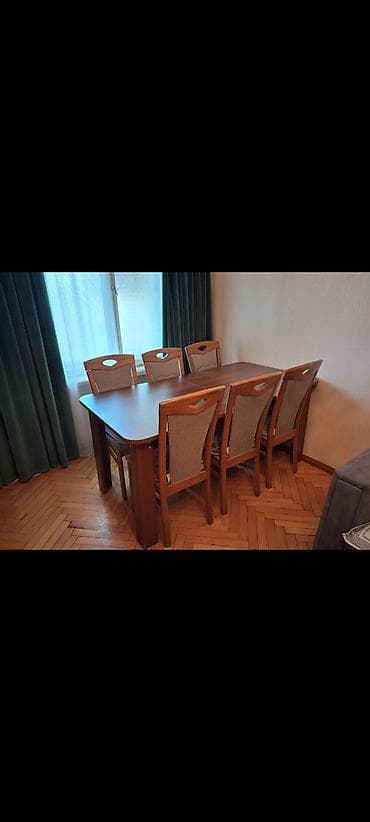 Qonaq otağı üçün, İşlənmiş, Dördbucaq masa, 8 stul lalafo.az -da Qonaq otağı üçün, İşlənmiş, Dördbucaq masa, 8 stul