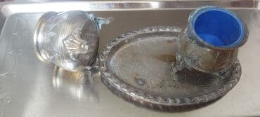 Gümüşü rəngdə, üzərində müxtəlif naxışlar olan iki ədəd ədviyyat qabı lalafo.az -da Gümüşü rəngdə, üzərində müxtəlif naxışlar olan iki ədəd ədviyyat qabı