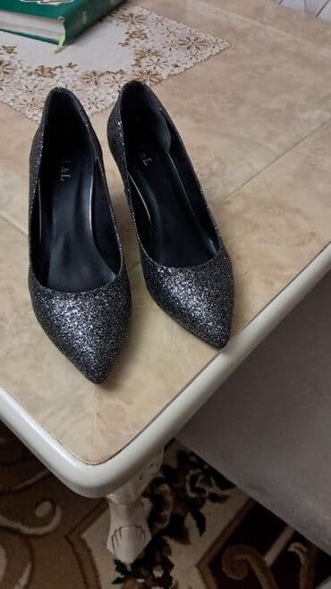 Qadın ayaqqabısı – L&L brendi - Model: klassik sivri burunlu lalafo.az -da Qadın ayaqqabısı – L&L brendi - Model: klassik sivri burunlu