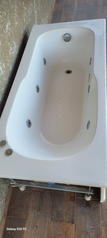 Hidromasajlı akril vanna Gakuzi
- Ölçü: təxmini 170×70 sm lalafo.az -da Hidromasajlı akril vanna Gakuzi
- Ölçü: təxmini 170×70 sm