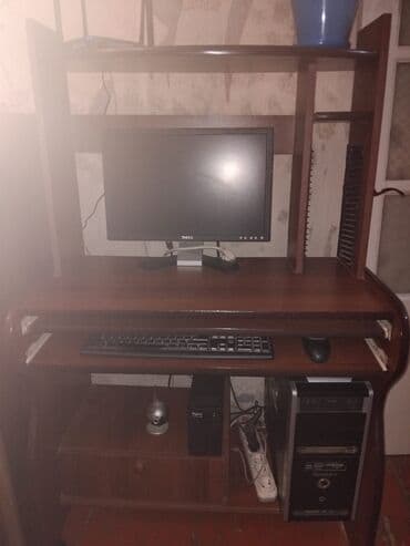 Стол -100
Компьютер-150 azn
Монитор-19 диагональ lalafo.az -da Стол -100
Компьютер-150 azn
Монитор-19 диагональ