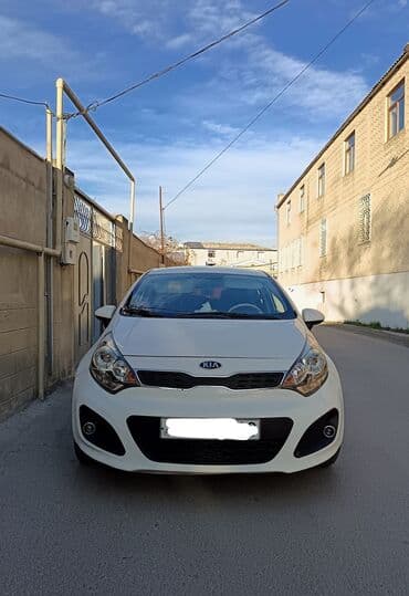 Kia Rio: 1.4 l | 2013 il Hetçbek lalafo.az -da Kia Rio: 1.4 l | 2013 il Hetçbek