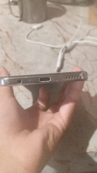 Smartfon – Android Xüsusiyyətlər: - Tam ekranlı displey, incə çərçivə lalafo.az -da Smartfon – Android Xüsusiyyətlər: - Tam ekranlı displey, incə çərçivə