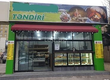 Sumqayıtda əsas yol kənarında insanların gedişli gəlişli yerdə lalafo.az -da Sumqayıtda əsas yol kənarında insanların gedişli gəlişli yerdə