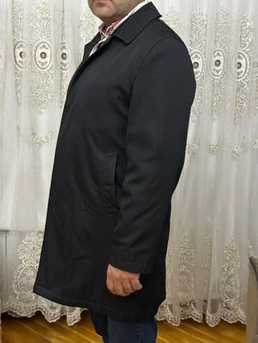 Kişilər üçün klassik qara palto - Dizayn: Düz kəsim, dizə yaxın lalafo.az -da Kişilər üçün klassik qara palto - Dizayn: Düz kəsim, dizə yaxın