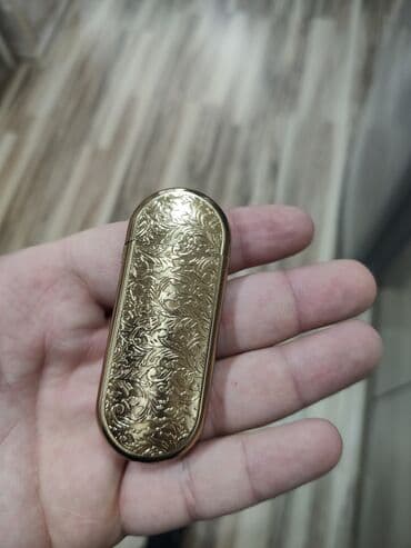 Qızılı rəngdə naxışlı metal alışqan. cox yaxsi veziyetdedir xaricden lalafo.az -da Qızılı rəngdə naxışlı metal alışqan. cox yaxsi veziyetdedir xaricden