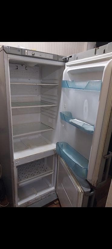 İşlənmiş 2 qapılı Samsung Soyuducu Satılır, rəng - Boz lalafo.az -da İşlənmiş 2 qapılı Samsung Soyuducu Satılır, rəng - Boz