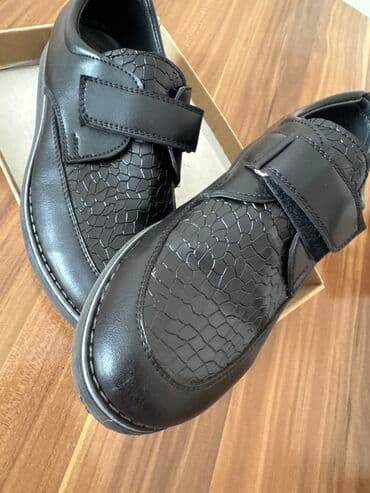 Запонки: Oğlan uşağı üçündür, ayaqqabının ölçüsü 36 razmerdir. Bir dəfə at lalafo.az — 1 Запонки: Oğlan uşağı üçündür, ayaqqabının ölçüsü 36 razmerdir. Bir dəfə — 1