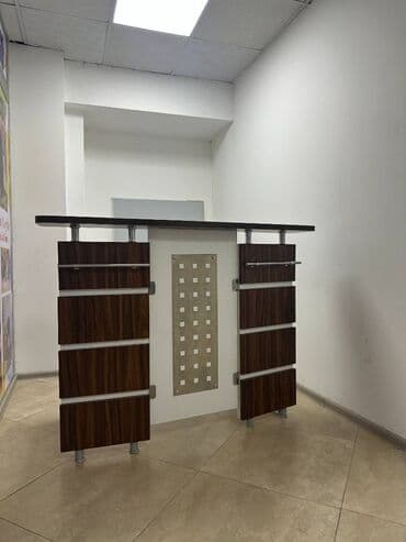 Resepşın masası, ela veziyyetde lalafo.az -da Resepşın masası, ela veziyyetde