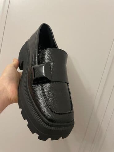 Tuflilər, Ölçü: 38.5, rəng - Qara, İşlənmiş lalafo.az -da Tuflilər, Ölçü: 38.5, rəng - Qara, İşlənmiş