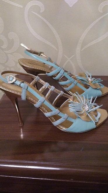 Босоножки Италия кожаные размер 38 один раз на свадьбу обувала lalafo.az -da Босоножки Италия кожаные размер 38 один раз на свадьбу обувала