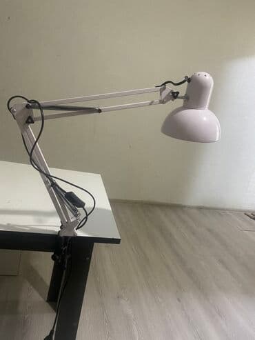 Masa üçün mexaniki qollu işıqlandırma lampası - Rəng: açıq krem/ağ - lalafo.az -da Masa üçün mexaniki qollu işıqlandırma lampası - Rəng: açıq krem/ağ -