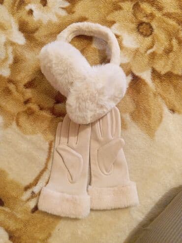 Xəz detalı ilə qış aksesuarları dəsti - Dəst: qulaqlıq + əlcək - lalafo.az -da Xəz detalı ilə qış aksesuarları dəsti - Dəst: qulaqlıq + əlcək -